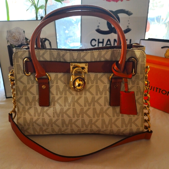 Michael Kors handbag/crossbody - Picture 1 of 12